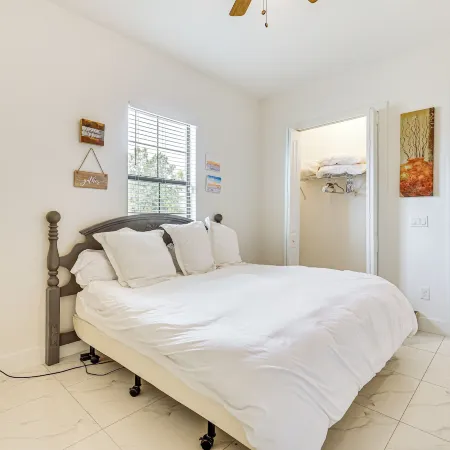 Day Trip to Fort Myers Beach: Pet-friendly Home!