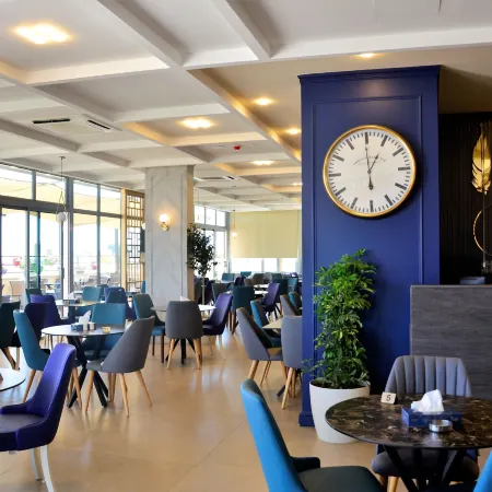 Nishan Hotel