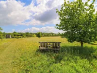 Goose Whistle Hut Hotels in Chippenham