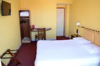 Logis le Petit Trianon Hotels in Saint-Brevin-les-Pins