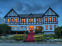 The Old Courthouse Inn โรงแรมในแม่น้ำเพาเวล