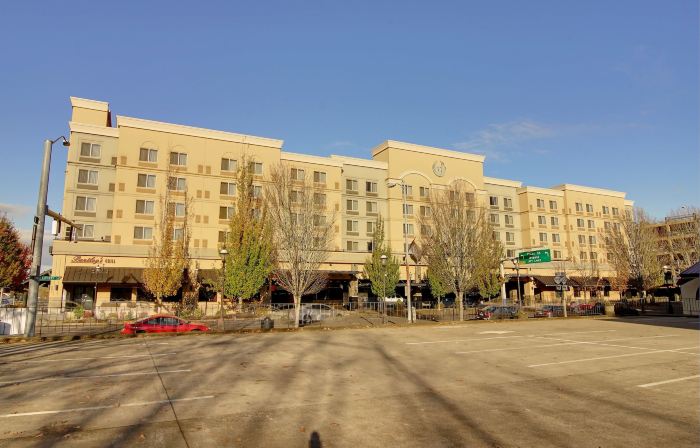 The Grand Hotel - Salem