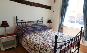 Just A Cottage, Newlands Farm