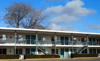 Capri Motel by Belvilla Walla Walla US 12