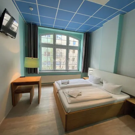 Singer109 Hostel, Hotel & Apartment