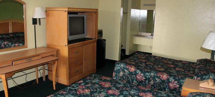 Travelers Inn Gainesville Hotels in Gainesville