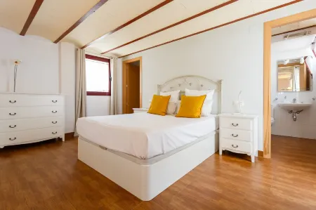 Apartamentos Sherry Center