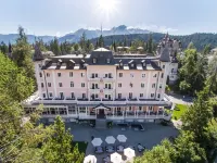 Schweizerhof Flims, Romantik Hotel & SPA فنادق في Flims