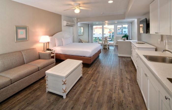 Surf Club Oceanfront Hotel