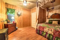 Historic Bruno 'Hampton Creek Hideaway' on 2 Acres - WiFi