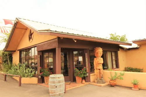 The Maverick Inn Hotels in Alpine