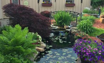 Weller Haus Bed, Breakfast & Event Center