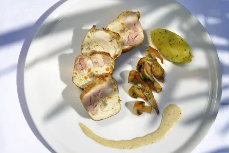 Logis Hotel le Prieure Отели в г. Бадекон-ле-Пен