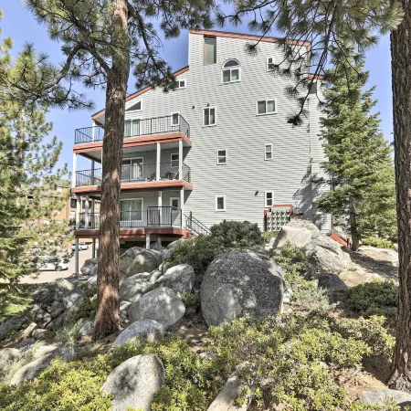 < 1 Mi to SlopesHeavenly Daze Chalet' in Tahoe
