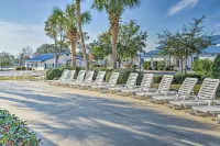 Walk to Ocean: Surfside Beach Home w/ Pool Access - Pool