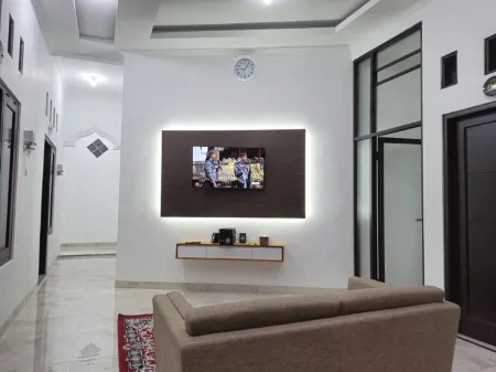 GG Guest House Syariah Salatiga Отели в г. Getasan