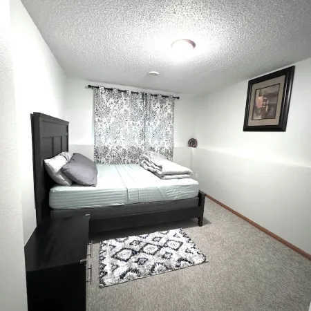 Cozy and Charming Amber Valley Haven in Fargo