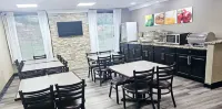 Quality Inn & Suites - breakfast