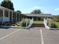 Brown's Motel Hotels in Brown County
