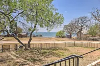 Charming Burnet Cottage w/ Lake View + Porch! - Pet-friendly