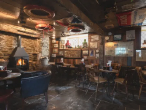Chainlocker Hotels in Falmouth