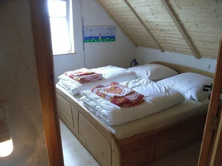 Large garden with playground, patio, garden shed, close to the village, individual, 3 living units.