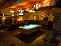 Grizz Hotel Hotels in Revelstoke