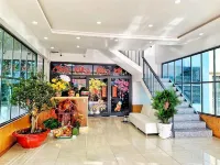 Hero Hostel & Billiards