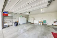 Moyie Springs Home w/ Views, Near Kootenai River! - parking