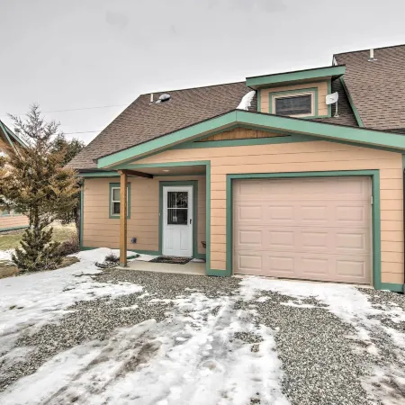 Inviting Townhome: 30 Mi to Yellowstone NP! Hotels in Emigrant
