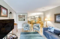 Resort-Style Condo in St Simons ~ 1 Mi to Pier! - 비치