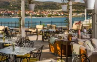 Hotel Brown Beach House & Spa - breakfast