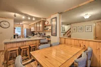 Slopeside Snowshoe Condo - Walk to Ski Lifts!