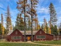 Lake Creek Lodge Hotels in Sisters