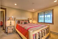 Sprawling Fraser Cabin w/ Private Hot Tub & Deck! - Homestays