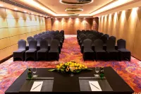 The Elite Narasapura, a Member of Radisson Individuals Отели в г. Колар