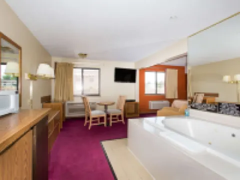 Super 8 by Wyndham Chadron NE Hotels in Chadron