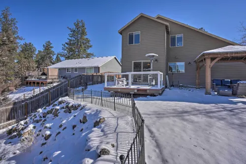 Family-Friendly Oregon Vacation Home w/ Yard - 방갈로