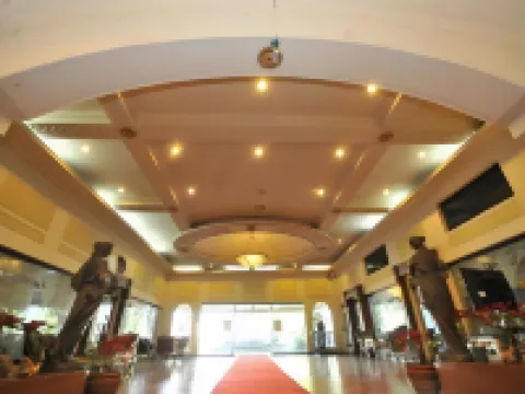 Queen Margarette Hotel - Downtown Hotels in Quezon