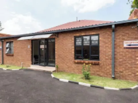 Emperor Lodge and Tours Hotels in Germiston