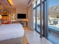 Canopy by Hilton Cape Town Longkloof Hotels near Gardens