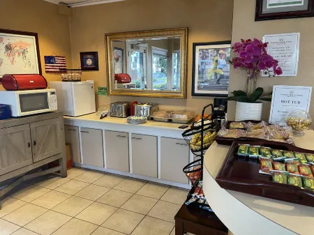 Campus Inn & Suites Eugene Downtown