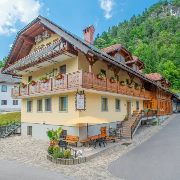 Rooms & Apartments Pr Matjon