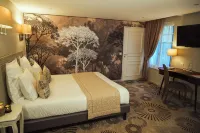 Hotel le Lion d'Or et Restaurant la Table du Lion Hotels in Ellon