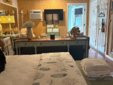Owner Pays Cleaning Fee!!Suite is 100 Yds from the Beach! Private Beach Access. Hoteles en Kitty Hawk