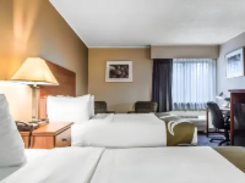 Quality Inn Austintown-Youngstown West Hotels in Austintown