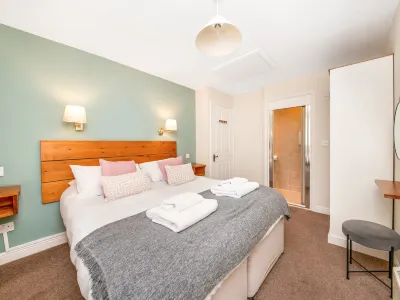 Ryedale Hall Cottage Hotels near Thirsk Racecourse Ltd