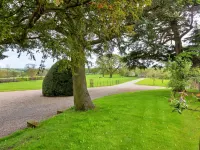 The Old Estate Office Nr Grantley Hall