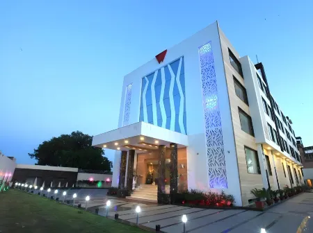 Wingston A Treehouse Hotel-Goverdhan