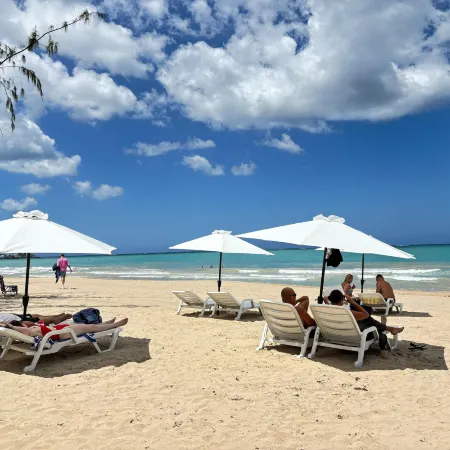 Bali Hotel Adults Only Isla Verde, a Trademark by Wyndham